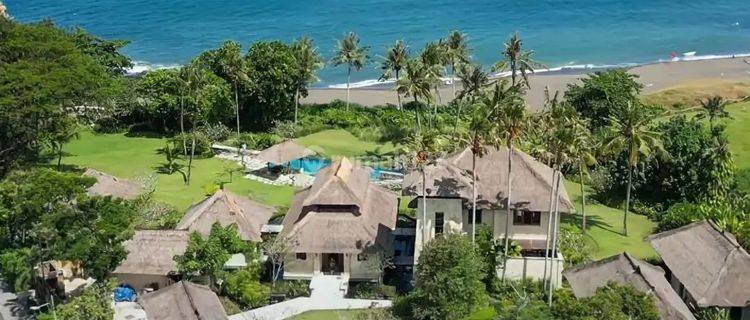 Rumah Villa Luxury Tropical di Canggu Bali 1