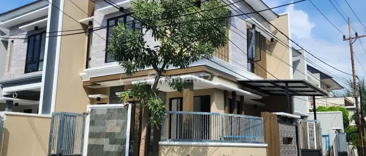 Rumah 2 Lantai SHM Timur Baru di Kertajaya Indah 1