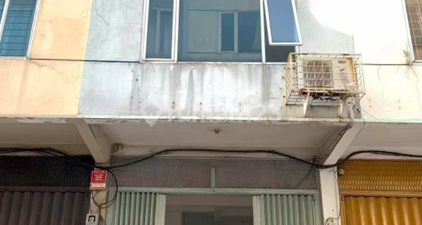 Ready-to-Use Shop House in Bubutan Baliwerti, Surabaya City 1