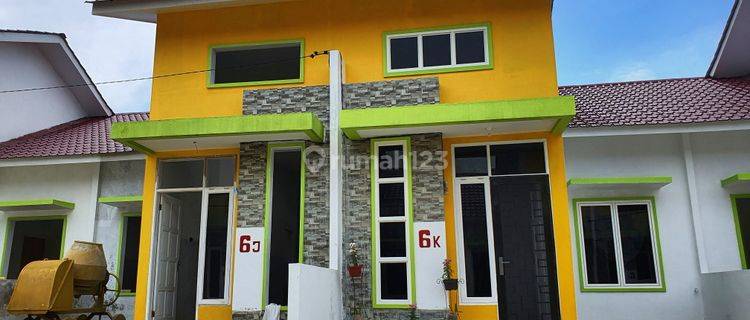 Rumah dalam komplek siap huni dekat Polda 1