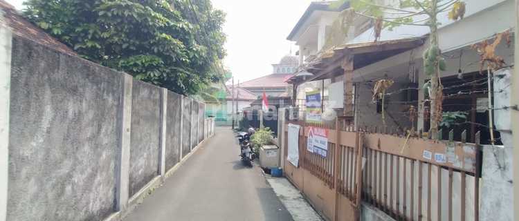 di Tebet Timur, Jakarta Selatan 1