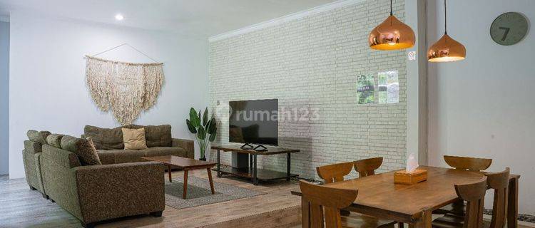 Rumah villa baru full furnished dekat kampus Upi 1