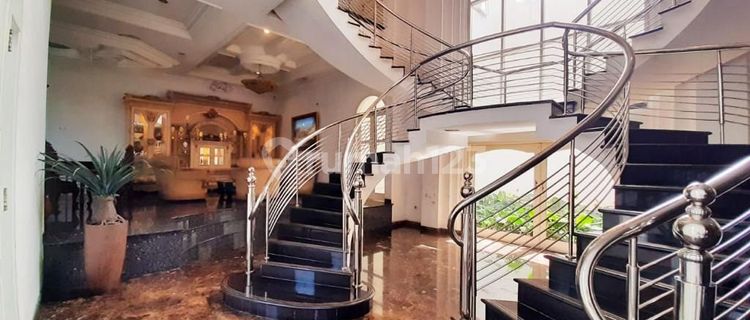 Rumah Luxury di komplek padmae bandung dekat Pt inti 1