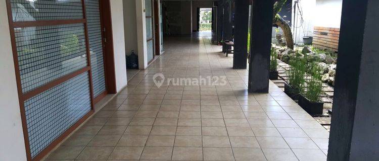 Ruang Usaha di Sayap dago cocok untuk caffe dan resto 1