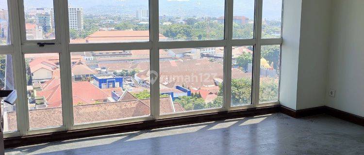 Di jual Apartemen eL Royale Bandung 3 Kamar Tidur view kota 1