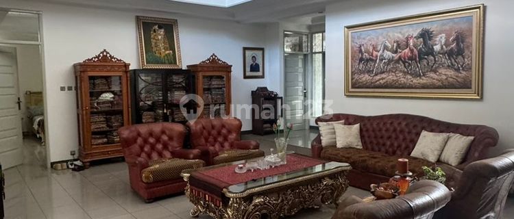 Di Jual Rumah Bagus Terawat Dalam Komplek di Cigadung 1