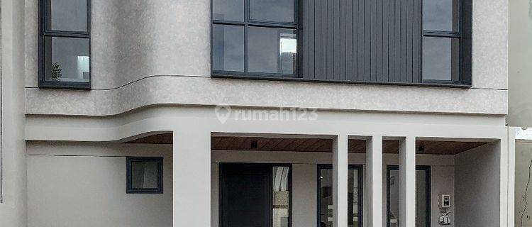Rumah Siap Huni Like New Bagus Di Legenda Wisata 1