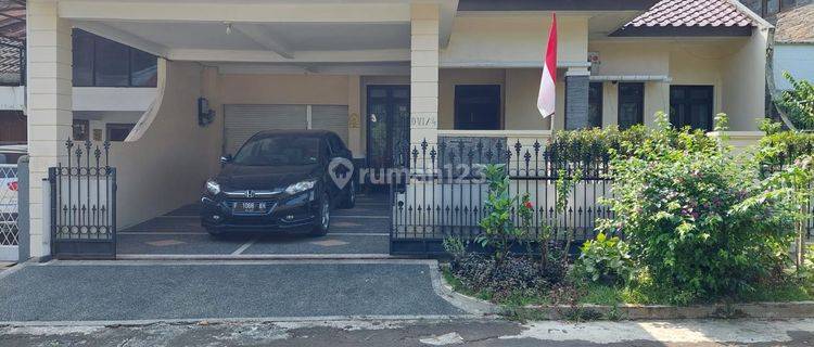 Rumah siap huni di tengah kota Bogor, dekat ke Botani square 1