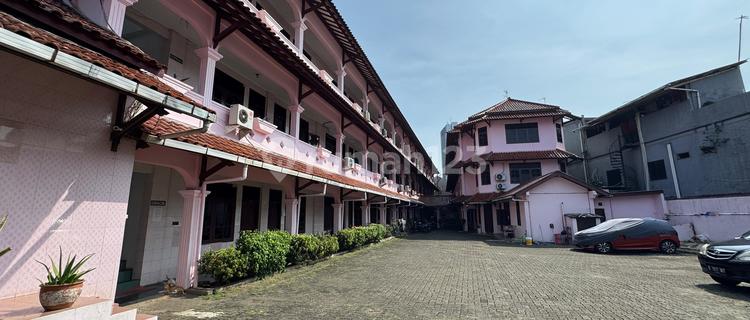 Boarding House in Margonda Strategic Location Opposite Mall Margo City Depok 1