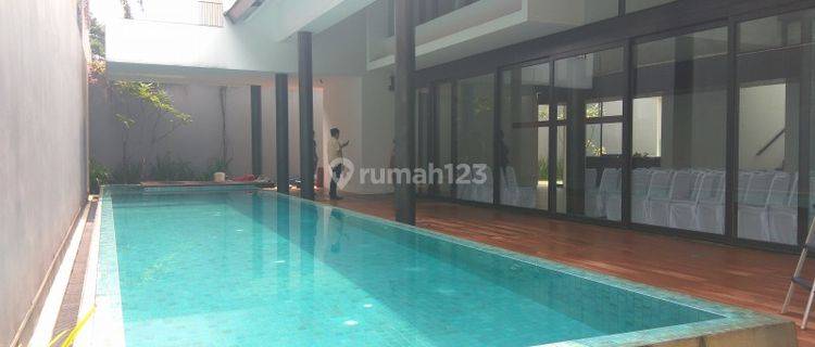 Bright, Modern and Quite House in Kebayoran Baru area &#34; The price can be negotiable&#34; 1