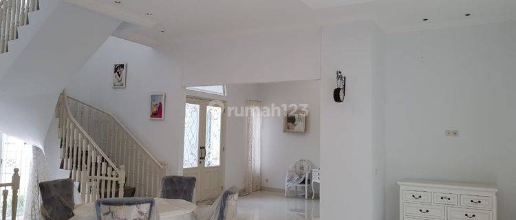 Luxury house in Menteng area ready for rent 1