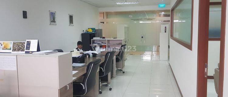 kan Office Soho Capital Lantai Tinggi 1