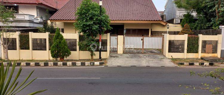 Dijual Rumah Asri Billy Moon Jakarta Timur 1