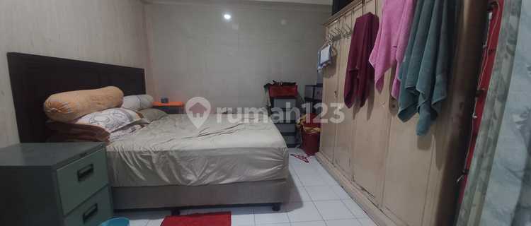 For Sale House in West Tanjung Duren  South Facing 1