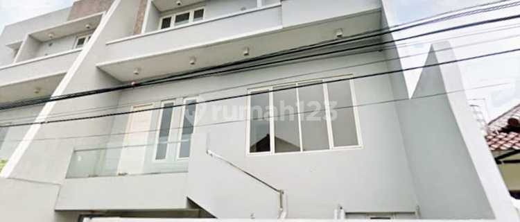 Z114 Rumah 3 Lantai Siap Huni 158 m2 Kalibata Utara Jakarta Selatan 1