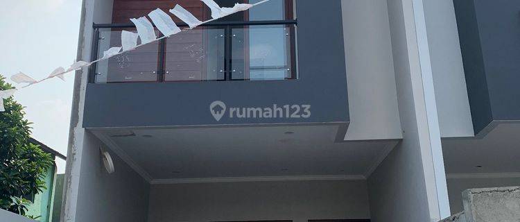 Rumah Murah 2 Lantai Strategis 5 Menit Ke Jl. Raya Pasar Minggu 1