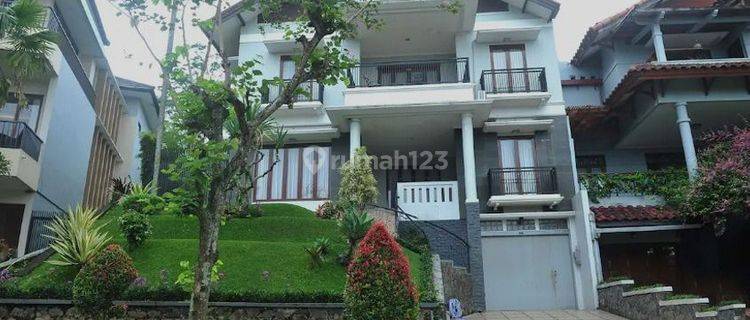 Rumah Mewah Di Resort Dago Pakar Bandung, Furnished Lantai Marmer 1