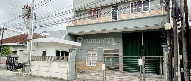 Rumah Strategis Cocok Buat Kantor dan Gudang di Yogyakarta  1