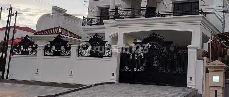 2-Story Luxury House in Puri Anjasmoro Semarang 1