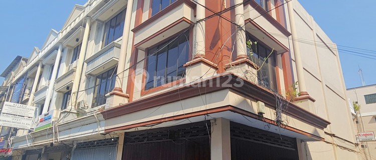 Widest Street Position Hook - Parking for 5 Cars Suitable for Office, BPR, Leasing, Beauty Clinic, Tax / Legal Consultant, etc. 1