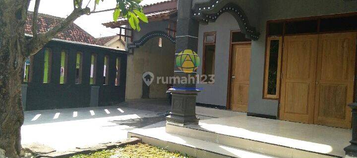 Rumah Bagus Lingkungan Asri di Klaten Kota 1