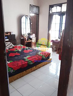 A semi-furnished 1-story house in the Jati housing complex, Kudus. 1