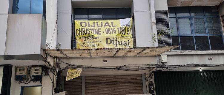 Ruko komersial di mitra Sunter dekat MOI 1