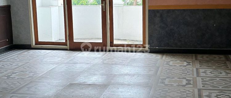 House. Corner. Rare. Beautiful. Back. Santika. Hotel. Kelapa Gading. North Jakarta. 1