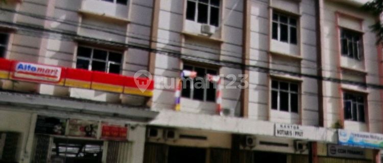 Ruko in a Busy Location, Wenang, Manado, North Sulawesi. 1