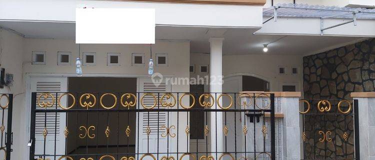 RUMAH BERSIH RAPI SIAP PAKAI DI SOLO 1