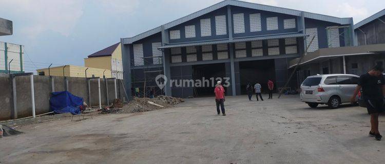 GUDANG BESAR BARU GRESS AKSES CONTAINER DI JL.MOJO KARANGANYAR 1