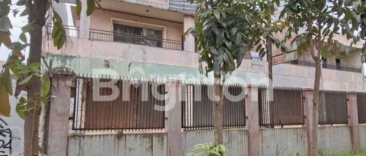 Strategic 4-Unit Shop House LT 2000 M² in Bojong Nangka 1
