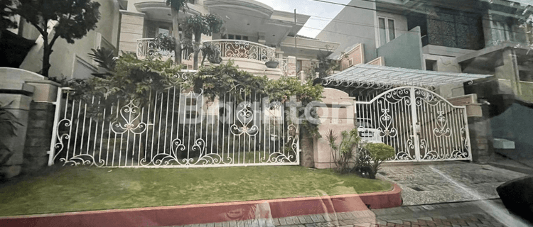 RUMAH ARAYA JALAN KEMBAR GALAXY BUMI PERMAI SURABAYA 1