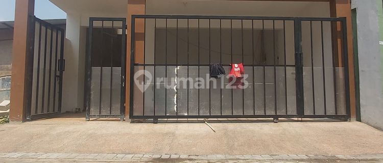 Newly built boarding house fully furnished near many new campuses. 1