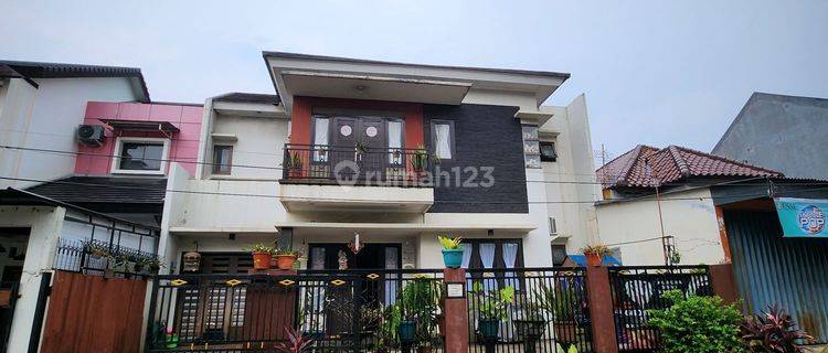 Rumah 2 lantai di jalan boulevard nusaloka  1