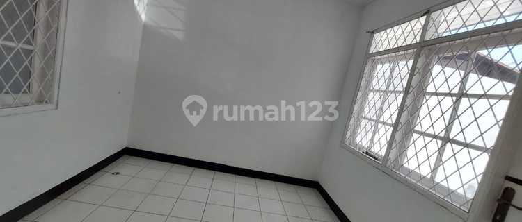 For Rent: Residential House in Acamanik 1