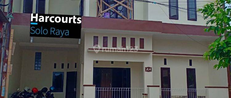 Rumah bagus baru renov siap pakai 1