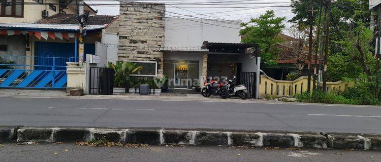 Rumah usaha strategis  1