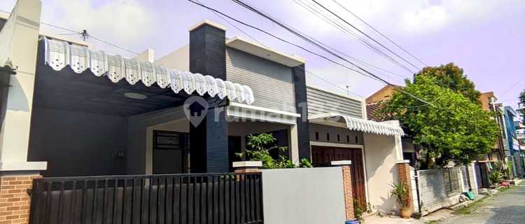 Rumah Bagus Semi Furnished Siap Pakai Di Gentan Solo 1