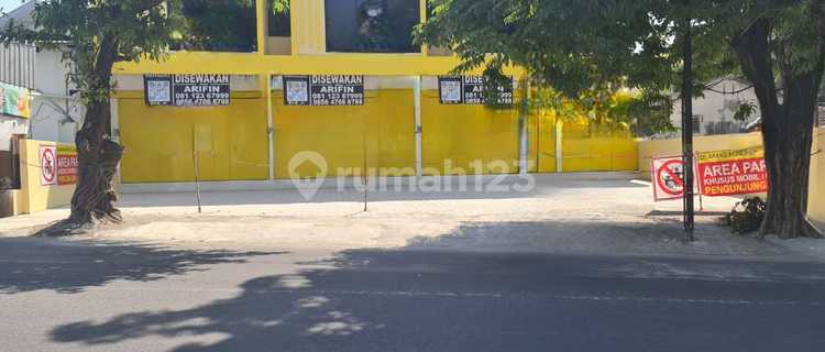 Good Strategic Shop House Ready for Use in Jebres Solo 1