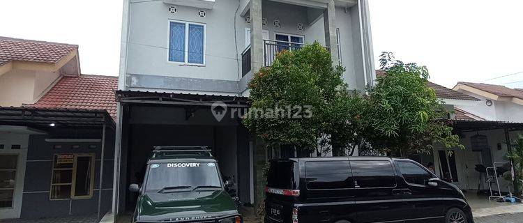 Rumah Bagus Strategis 2lantai Siap Pakai Di Dkt Semanggi Solo 1