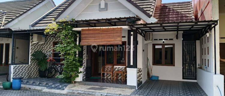 Rumah Bagus Siap Pakai  Di Colomadu Solo  1