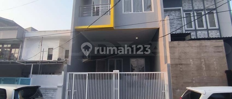 House for Sale in Sunter, Size 6x15 Meters, Code 19066 Br 1