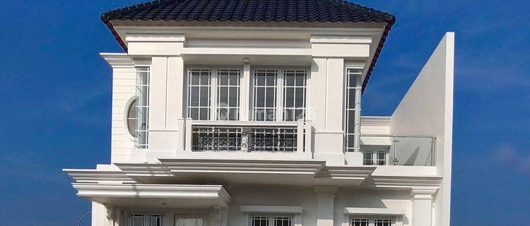 Rumah 2 Lantai Klasik Elegan 5 Kamar Tidur Citraland Palembang 1