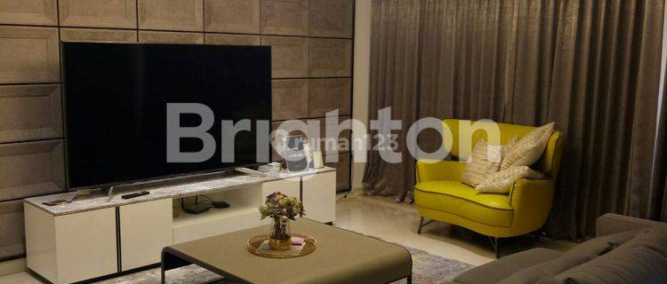 PENTHOUSE DI APARTEMEN PEAK RESIDENCE TUNJUNGAN PLASA  DG PRIVATE LIFT 1