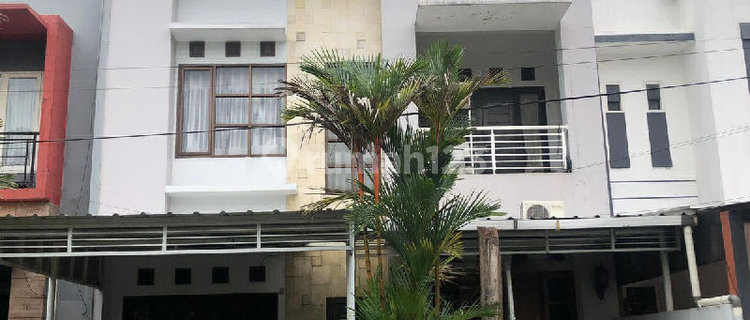 House in a Ready-to-Live Housing Complex in Jatinegara Baru, East Jakarta 1