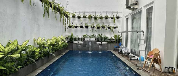 Rumah Mewah di Kawasan Elit Pondok Indah 1