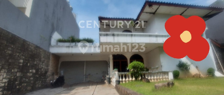 Rumah Lama Lebar 20 Meter di Kompleks Elit Permata Hijau 1