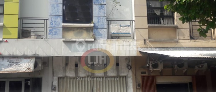 Affordable Shophouse in Canal Near Peterongan Market Semarang 1