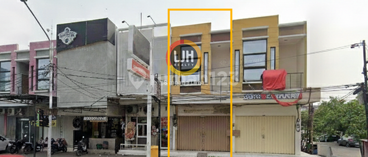 For Rent Shop House in Karangayu, Semarang City 1